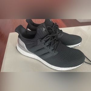 Adidas Men's Ultraboost 4.0 DNA Trail Running Shoe brand new. No box. Size 11